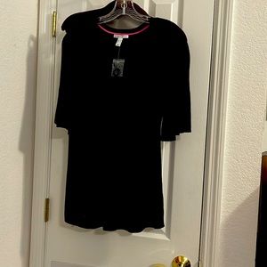 Issac Mizrahi flounce short sleeve sweater with scoop neck.